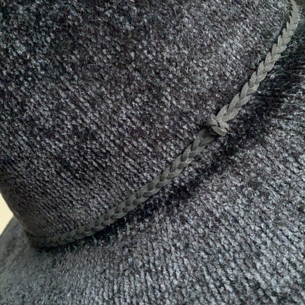 Vince Camuto Black Chenille Hat - Picture 3 of 4
